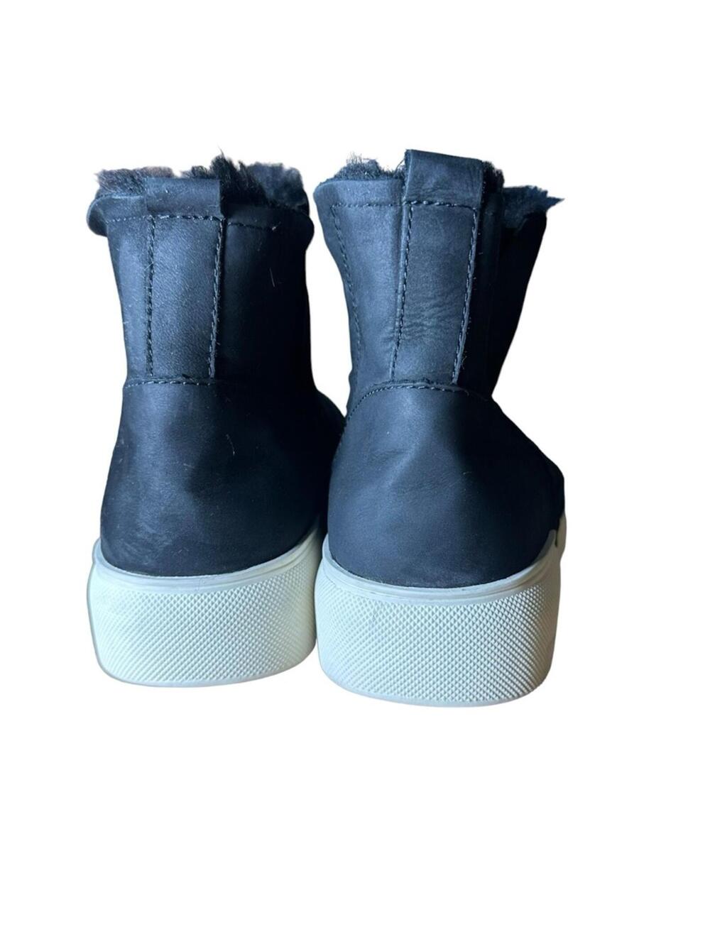 J/SLIDES Val Chelsea Waterproof Booties with faux fur Size 9 - Picture 6 of 14